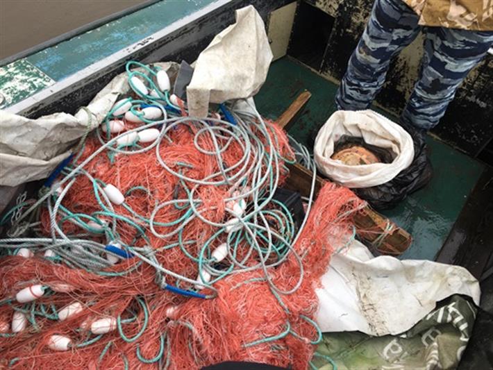На реке Амур сотрудники ОМОН Росгвардии задержали подозреваемых в незаконном обороте водных биоресурсов