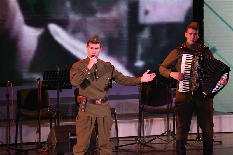 Завершился второй конкурсный день фестиваля ансамблей песни и пляски Росгвардии в Екатеринбурге (фото)