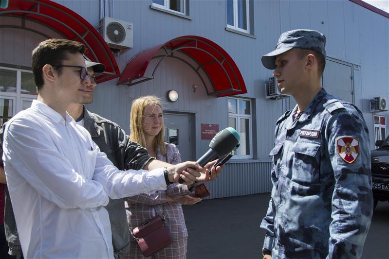 В дивизии имени Ф.Э. Дзержинского тепло проводили в запас военнослужащих по призыву