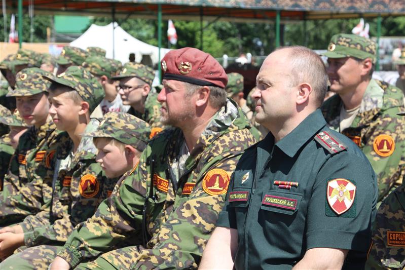 Военнослужащие и сотрудники Центрального округа Росгвардии встретились с участниками военно-патриотического проекта «Ратники Отечества. Бородино – 2019»