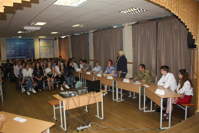 Офицер Росгвардии принял участие в круглом столе «Моя профессия – юрист» в Иваново