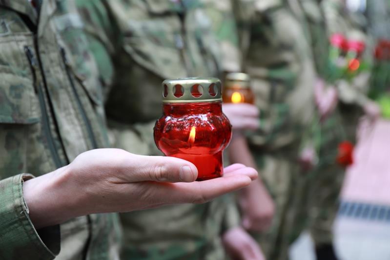 Военнослужащие и сотрудники Уральского округа Росгвардии провели ряд мероприятий, посвященных Дню памяти и скорби