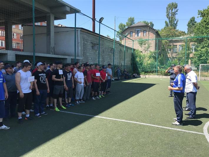 В Буйнакске прошел турнир по мини-футболу памяти погибшего сотрудника вневедомственной охраны