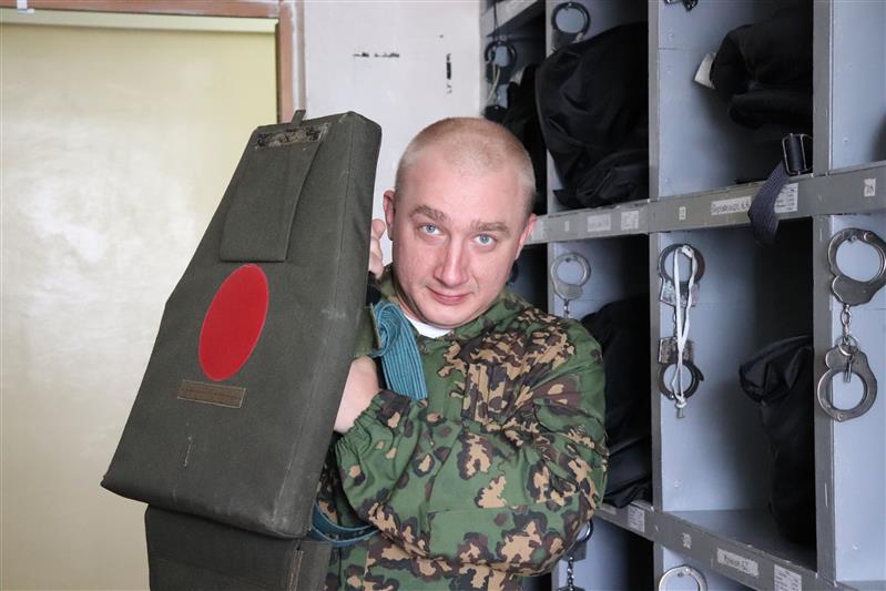 Блогер из Марий Эл попробовал себя в роли спецназовца-росгвардейца (фото) 