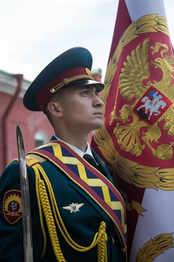 Вручение офицерских погон выпускникам в Санкт-Петербурге