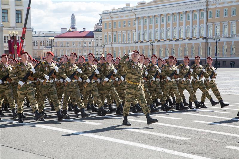 Санкт-Петербургский институт войск национальной гвардии РФ удостоен ордена Жукова