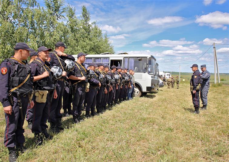 В Мордовии заместитель командующего Приволжским округом проинспектировал подразделения Росгвардии