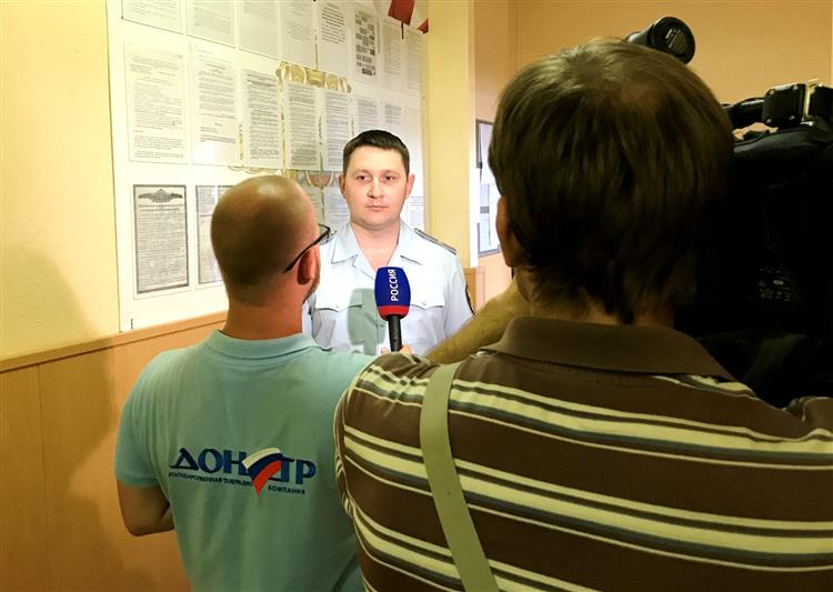 В эфире информационной программы телеканала «Дон-ТР» росгвардейцы рассказали об условиях акции по добровольной сдаче незаконно хранящегося оружия