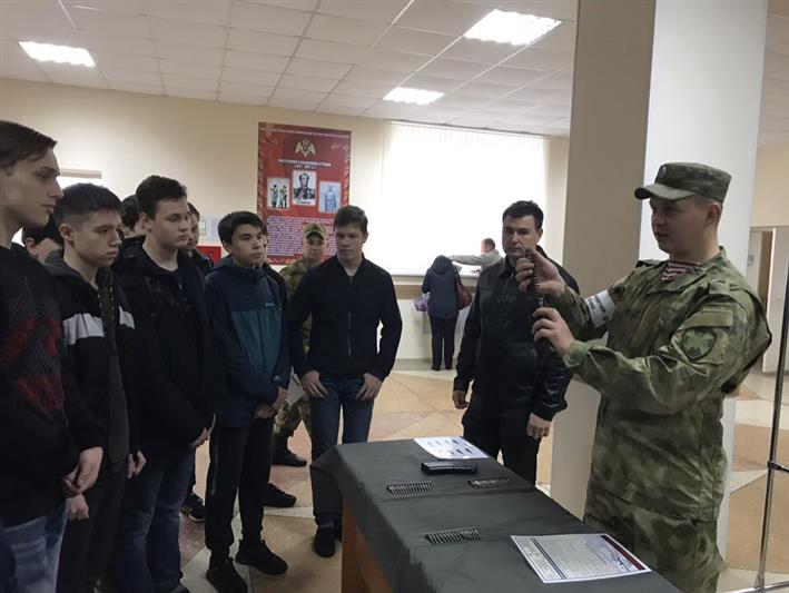 В Центре подготовки личного состава Северо-Западного округа Росгвардии состоялось открытие учебных сборов для допризывной молодежи