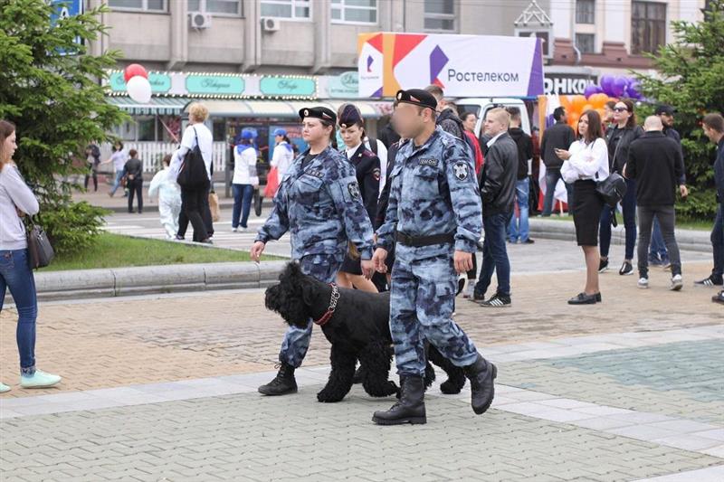 Росгвардейцы обеспечили правопорядок во время празднования дня города в Хабаровске