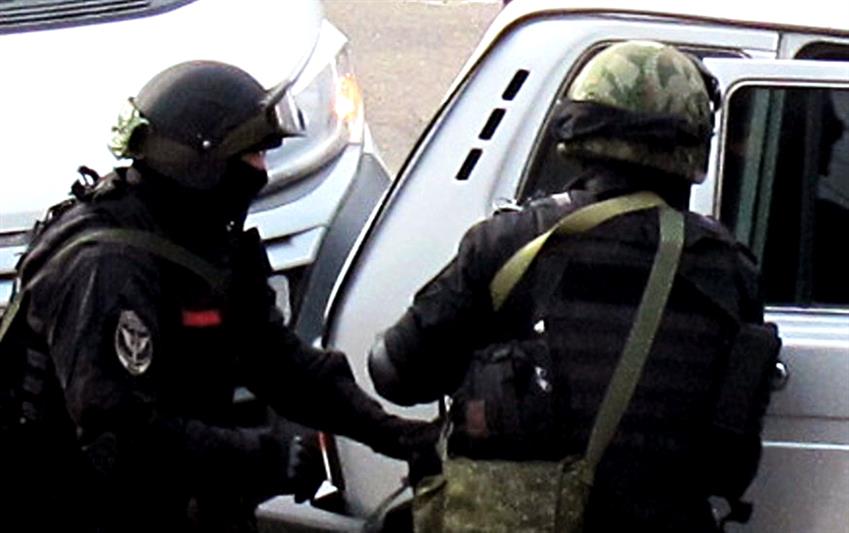 Ростовский СОБР оказал содействие в задержании подозреваемых в мошенничестве с автомобилями