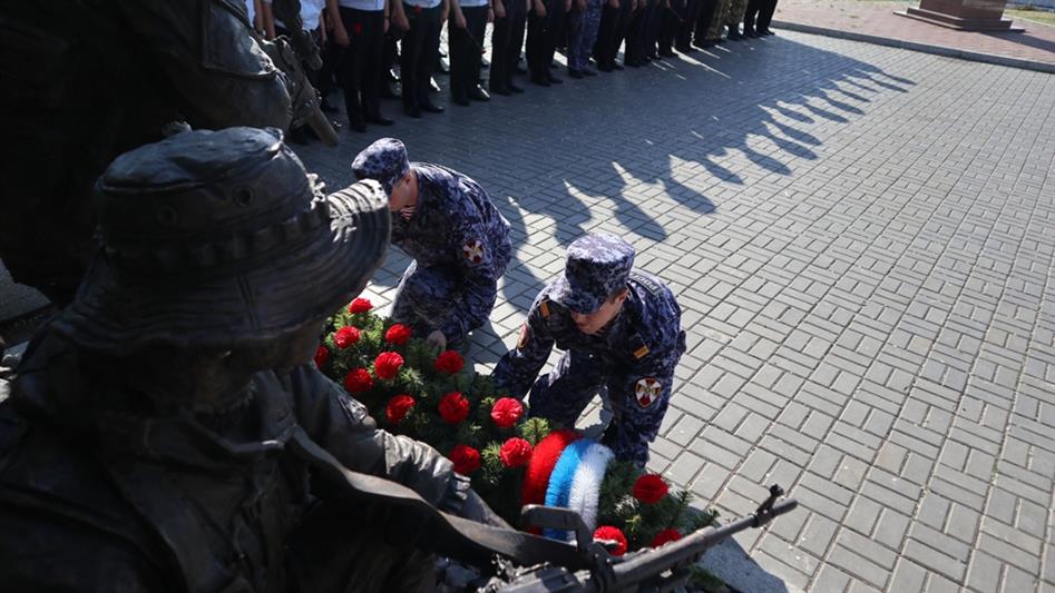 Красноярские росгвардейцы почтили память погибших защитников Отечества