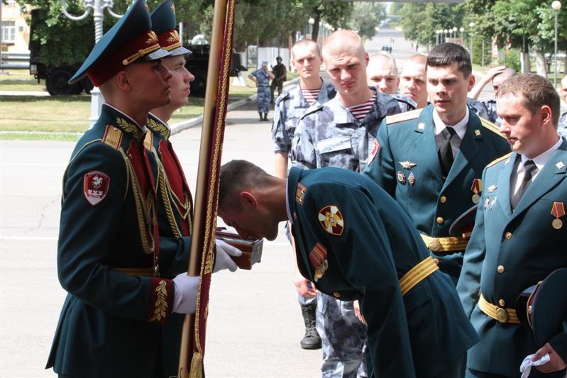 Главному храму Росгвардии передан ковчег с частицами мощей Андрея Первозванного, Георгия Победоносца и Спиридона Тримифунтского