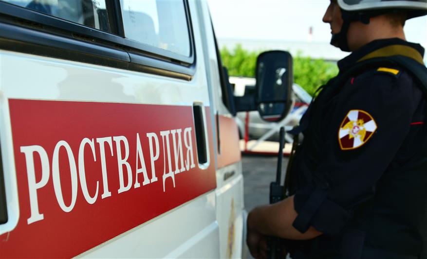 В Тамбовской области сотрудники Росгвардии оказали помощь пожилой женщине, почувствовавшей себя плохо 