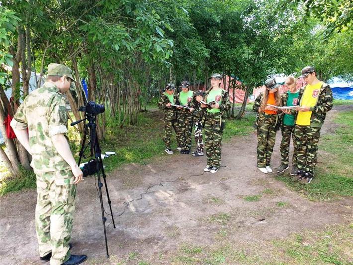 В  Югре к всероссийскому литературному марафону «Читаем записки графа Комаровского» присоединились участники военно-патриотического лагеря