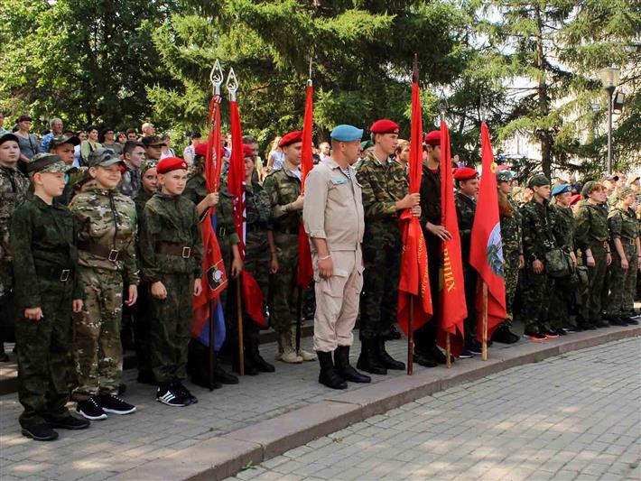 В Кузбассе сотрудники Росгвардии приняли участие в торжественном открытии смены военно-спортивного лагеря «Разведчик»