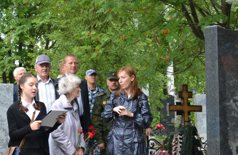 В Ульяновске сотрудники и военнослужащие Росгвардии приняли участие в открытии памятника Герою Советского Союза Ивану Громову