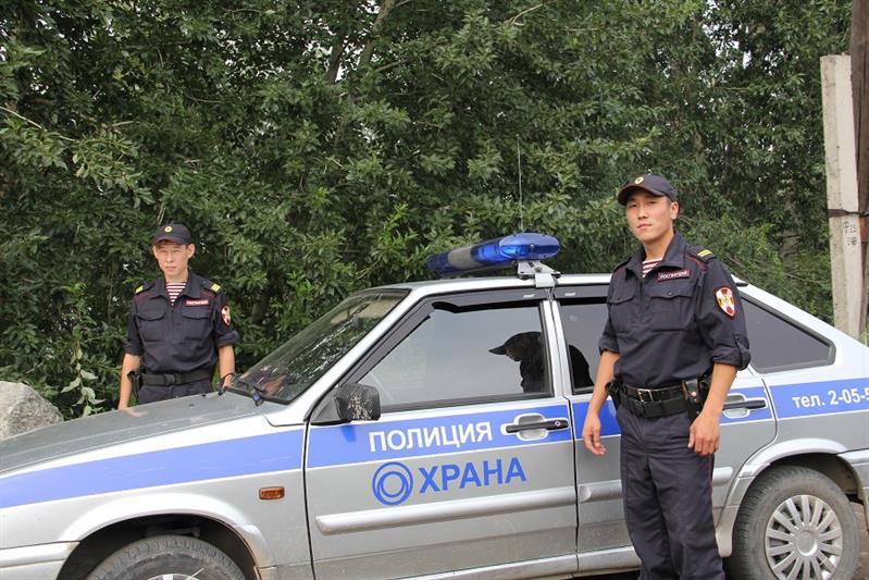 Тувинские росгвардейцы спасли тонувшую в Енисее женщину