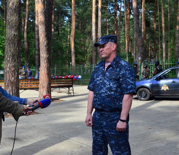 Тамбовские росгвардейцы провели патриотическое мероприятие для детей, отдыхающих в оздоровительном лагере «Сосны»