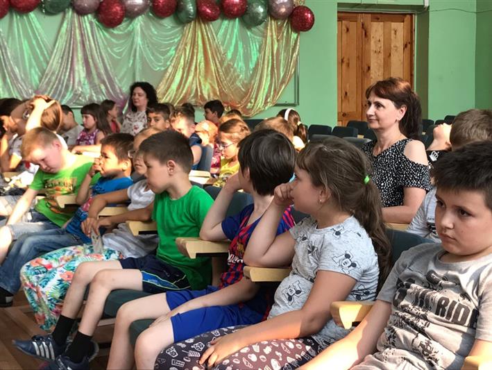 В ЯНАО росгвардейцы провели профилактическое мероприятие для отдыхающих летнего лагеря 