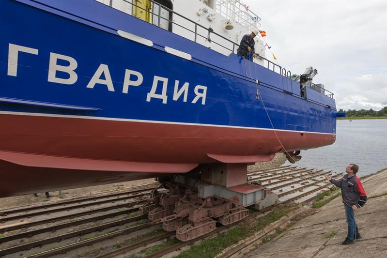 «Грачонок» спущен на воду