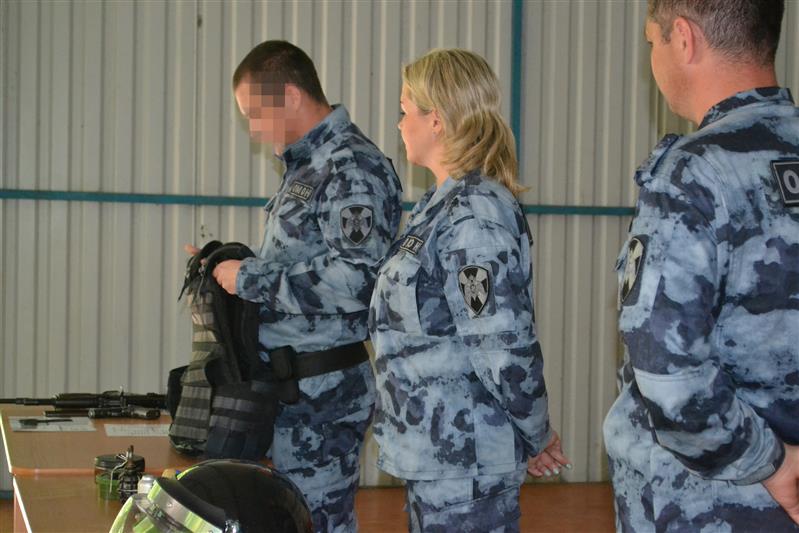 Офицеры ульяновского ОМОН встретились  с отдыхающими детского лагеря имени Александра Матросова 