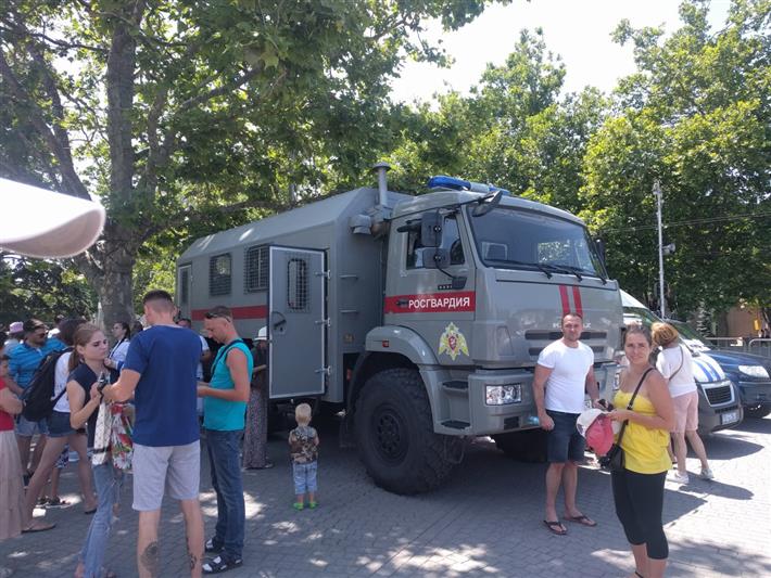 Росгвардейцы Крыма приняли участие в Международном военно-техническом форуме «Армия-2019» (фото)