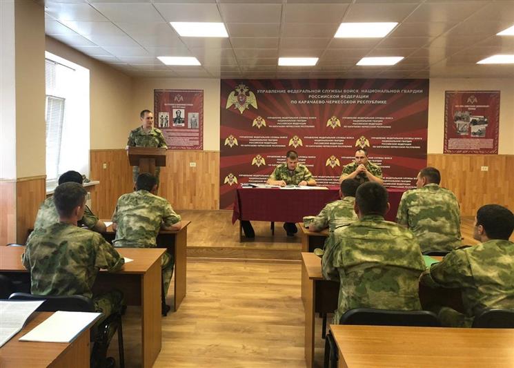 Учебно-методический сбор с начальниками кинологических служб Северо-Кавказского округа Росгвардии прошел в Черкесске