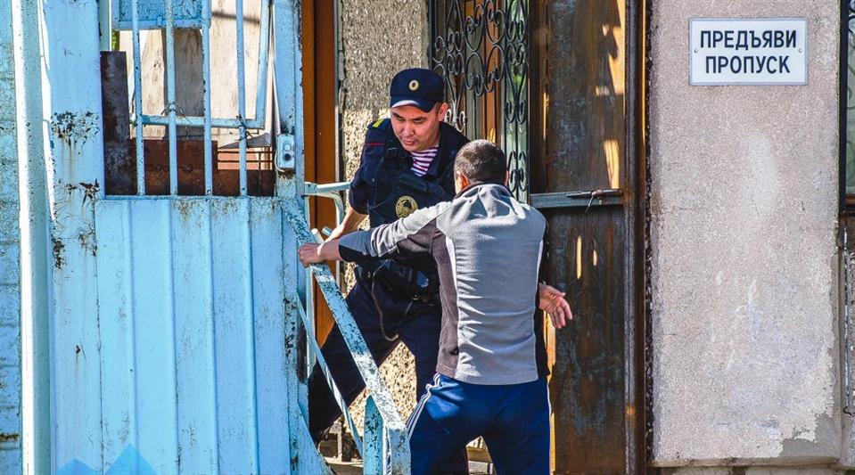 На Южном Урале сотрудники вневедомственной охраны приняли участие в учении  по ликвидации техногенной аварии и защите от проникновения посторонних на стратегический объект