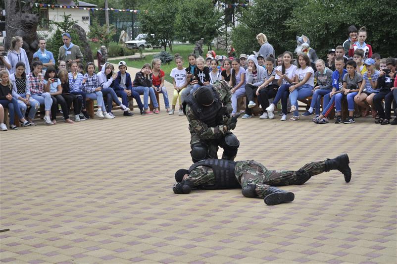 В Адыгее проведены мероприятия всероссийской акции «Каникулы с Росгвардией»