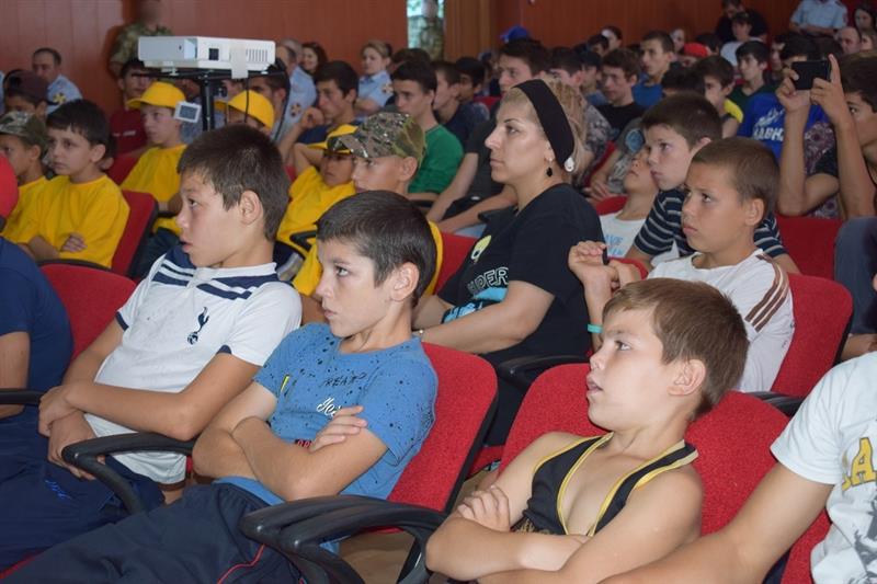 В Дагестане продолжается акция «Каникулы с Росгвардией»