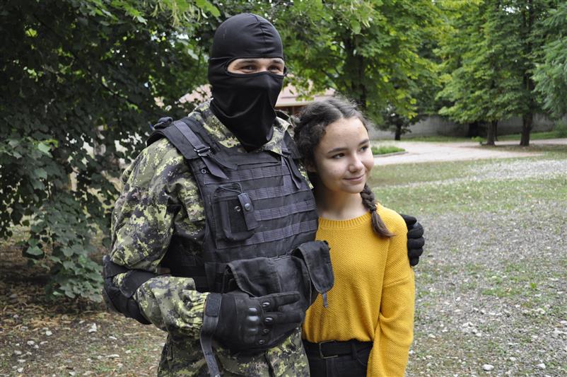 В Адыгее сотрудники ОМОН присоединились к всероссийской акции «Каникулы с Росгвардией»