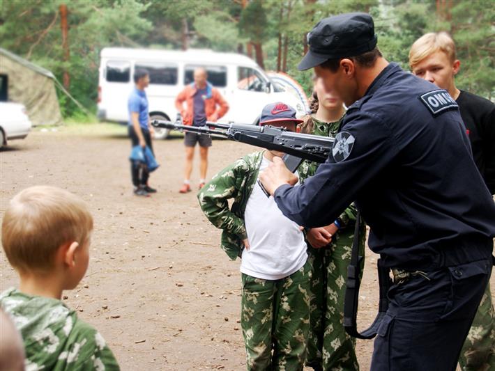 Росгвардейцы продолжают «прокачивать» лето вместе с юными жителями Хакасии