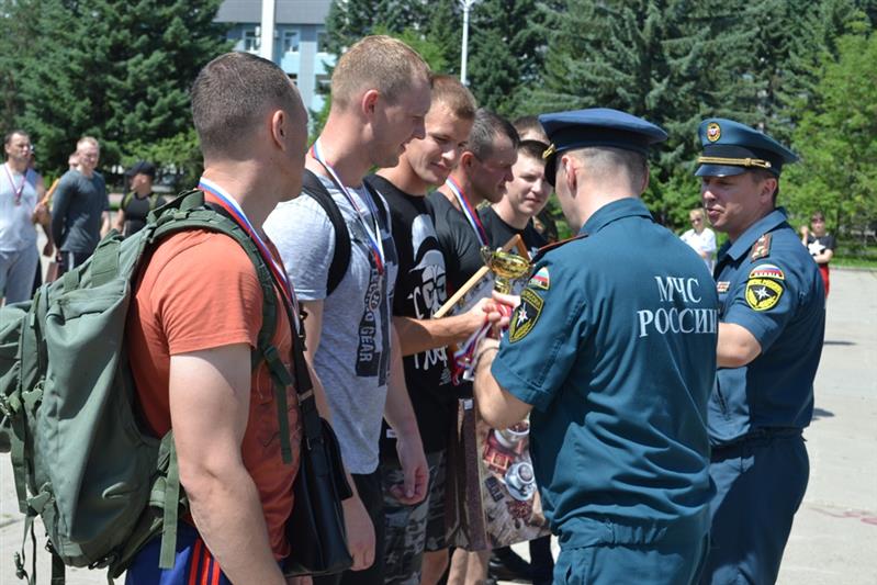 Сотрудники Управления Росгвардии по Еврейской автономной области стали призерами межведомственного турнира по пожарному кроссфиту
