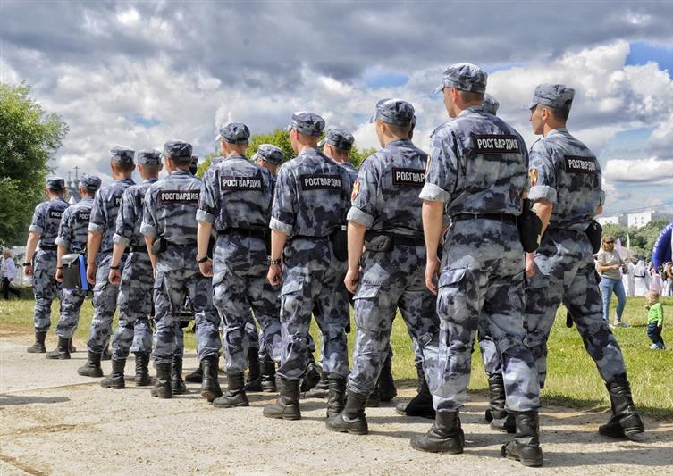 Сотрудники и военнослужащие Центрального округа Росгвардии обеспечивают безопасность граждан в ходе проведения праздничных мероприятий «Сабантуй-2019»