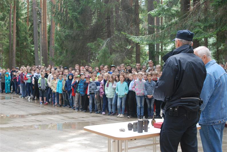 В Кировской области прошла военно-патриотическая игра «Зарница» памяти погибшего сотрудника ОМОН 