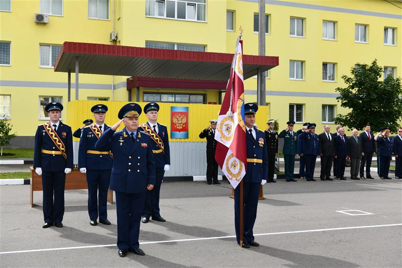 Смешанному авиационному полку Росгвардии вручили Боевое знамя 