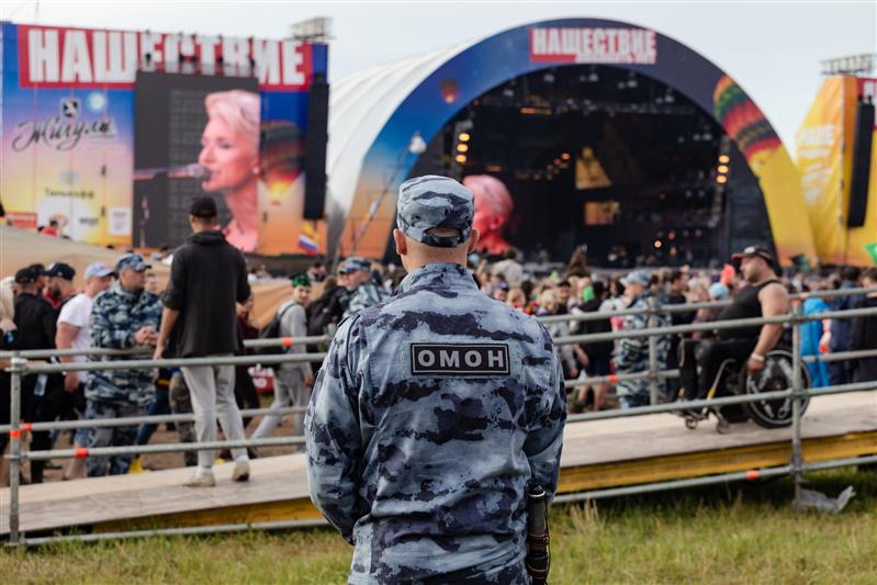 Росгвардия выполнила задачи по охране правопорядка во время рок-фестиваля «Нашествие-2019» (фото)