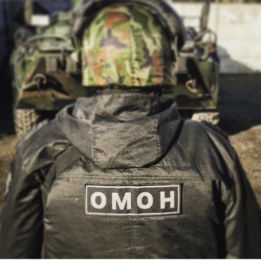 Бойцы череповецкого ОМОН совместно с полицейскими пресекли попытку распространения синтетических наркотиков