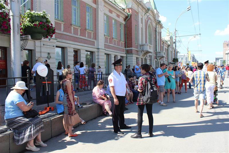 Росгвардейцы обеспечили правопорядок во время проведения праздничных мероприятий в честь Дня города Новосибирска