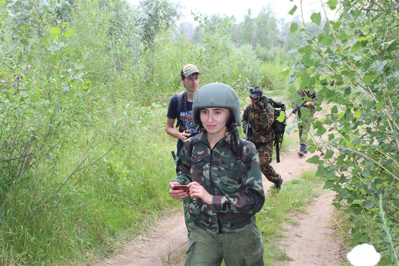 В рамках акции Росгвардии оренбургские блогеры попробовали себя в роли военных корреспондентов (фото)
