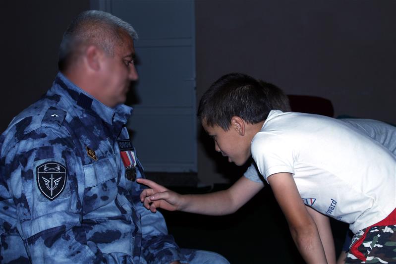 Бойцы оренбургского ОМОН поддержали всероссийскую акцию «Каникулы с Росгвардией» 