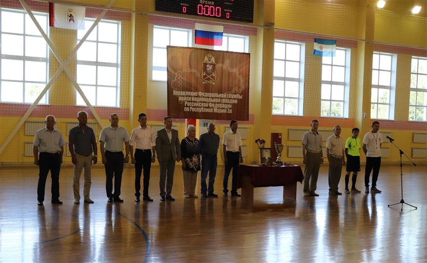 В Йошкар-Оле прошел ветеранский турнир по мини-футболу, посвященный памяти погибшего сотрудника СОБР