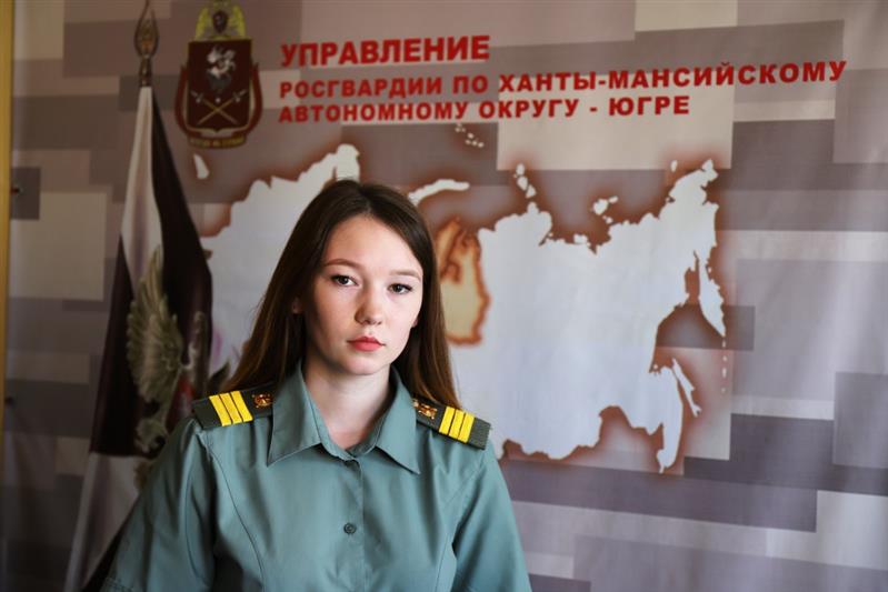 Своевременные действия военнослужащей Росгвардии позволили спасти жизнь человека в Ханты-Мансийске