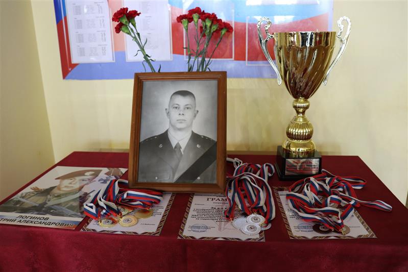 В Йошкар-Оле прошел ветеранский турнир по мини-футболу, посвященный памяти погибшего сотрудника СОБР