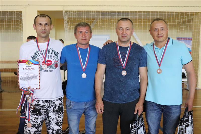 В Йошкар-Оле прошел ветеранский турнир по мини-футболу, посвященный памяти погибшего сотрудника СОБР