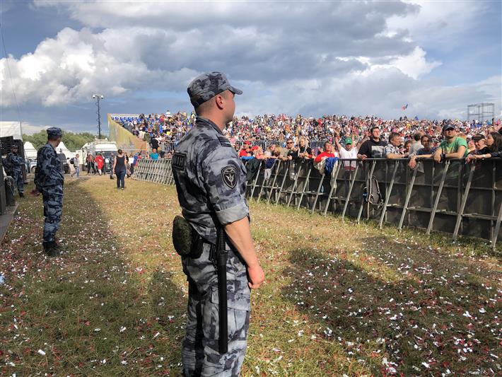На «Нашествии-2019» военнослужащие и сотрудники Центрального округа Росгвардии вернули потерянных детей родителям