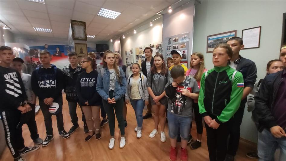 Ребята из детского оздоровительного лагеря «Прометей» посетили базу белгородского ОМОН