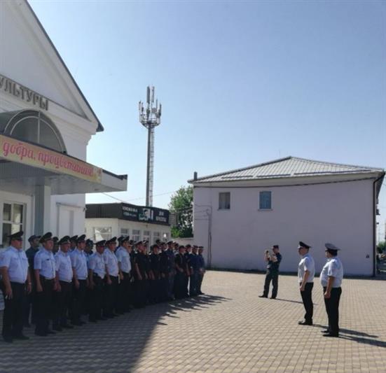 В Кабардино-Балкарии росгвардейцы и полицейские приняли участие в совместном открытом инструктаже нарядов комплексных сил