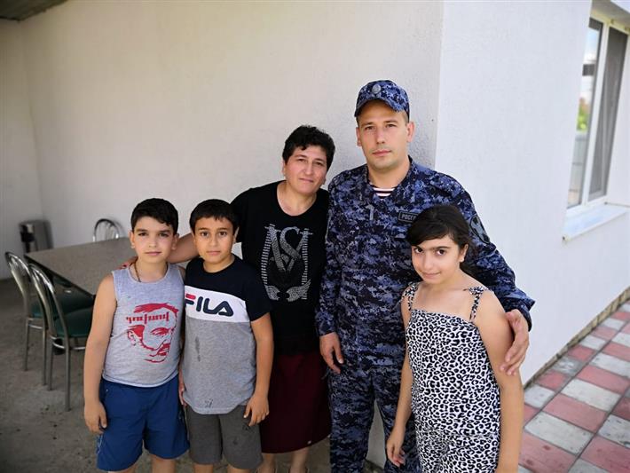 В Саратове наградили сотрудников Росгвардии, пришедших на помощь попавшим в беду гражданам